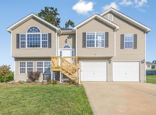 91 Valley Farms Dr, Winfield, MO 63389