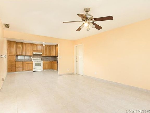 3rd image of 4530 SW 54th St APT 204-D