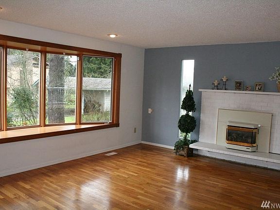 3rd image of 12815 NE 68th St