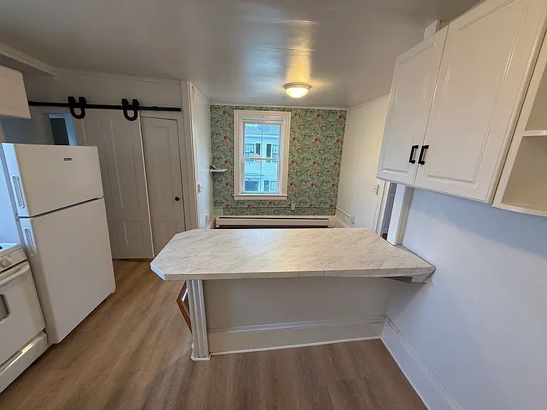 18 Leyden St #2E — Photo 7