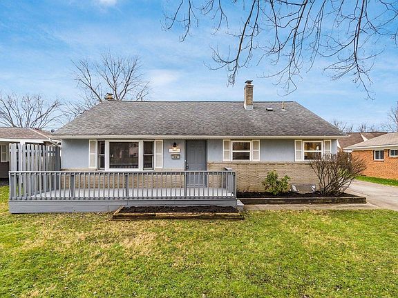 2nd image of 1081 Carrousel Dr E