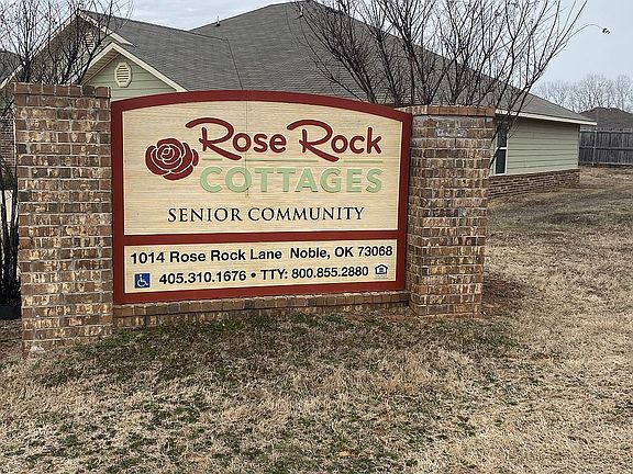 4th image of 912 Rose Rock Ln