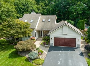 140 Rose Dust Dr, Rochester, NY 14626