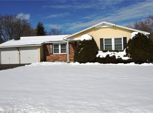 3760 Snowdrop Rd, Baldwinsville, NY 13027