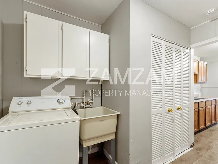 8233 Stephens Rd — Photo 8