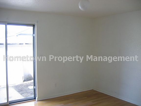 5th image of 817 Hamelin Ln SE