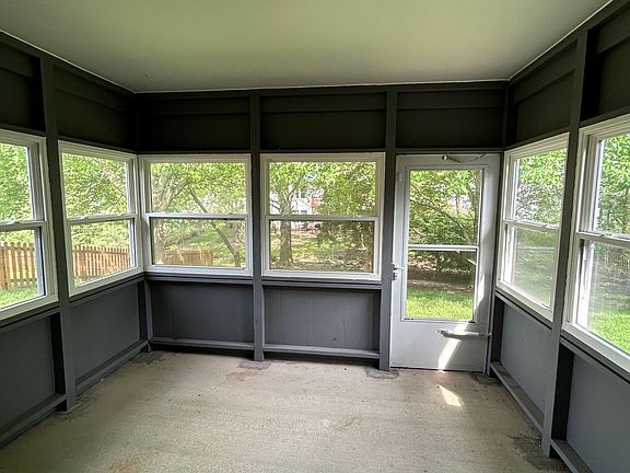5th image of 3537 Churchill Dr