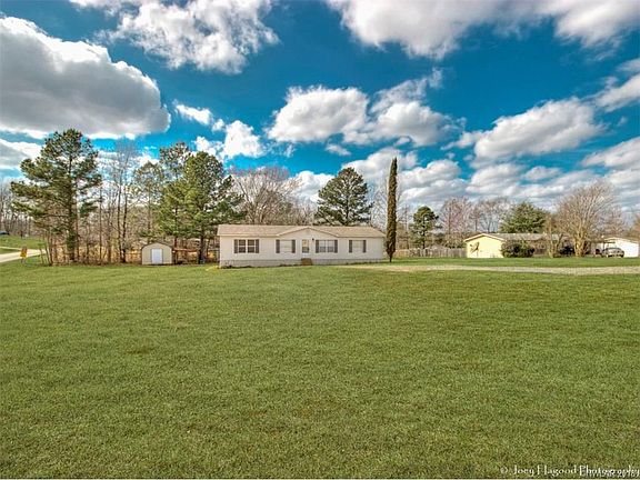 3rd image of 1301 Gray Lake Dr