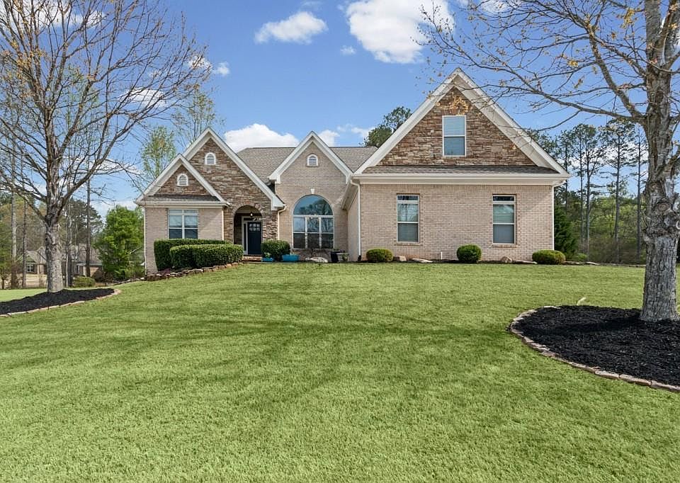 1st image of 2405 Hickory Grove Dr