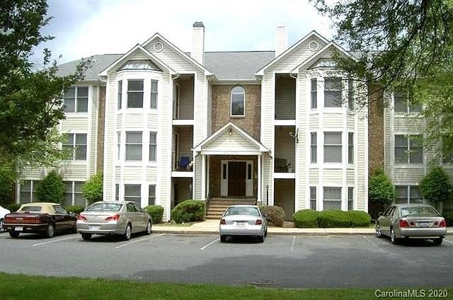 1st image of 6215 Rosecroft Dr