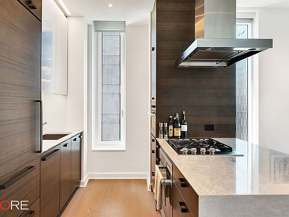5th image of 530 W 30th St APT 20A