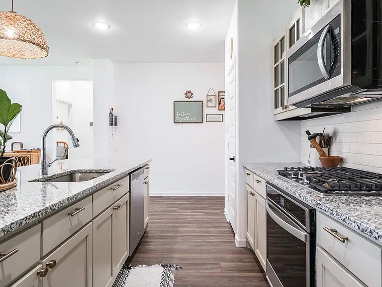 3324 Flatiron Dr — Photo 8