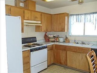 4th image of 1373 N Sandau Ave
