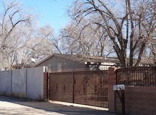 2048 Lucia St SW, Albuquerque, NM 87105
