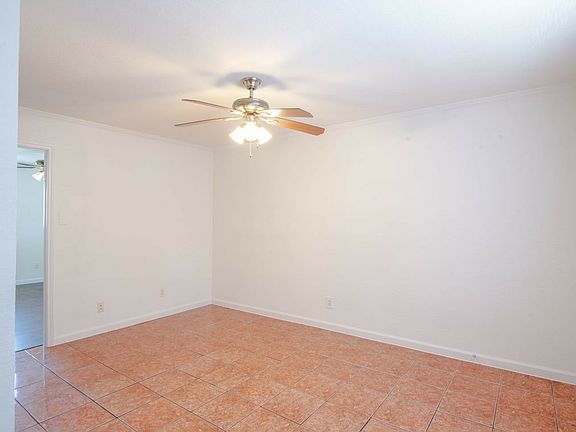 2nd image of 1505 W Lovers Ln APT 2
