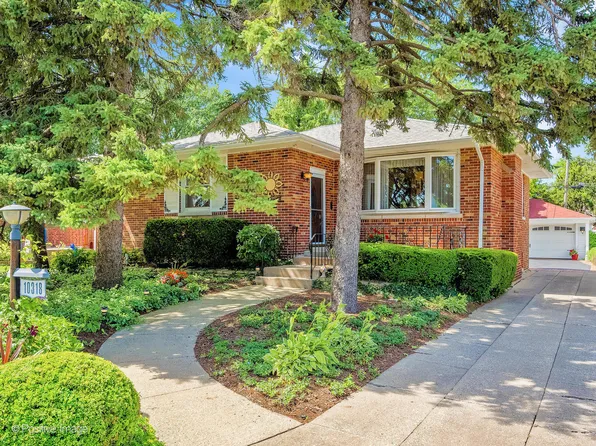10318 Dickens St, Westchester, IL 60154