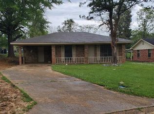 110 Austin Cir, Crystal Springs, MS 39059