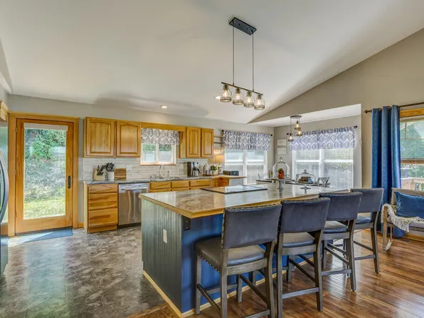 9400 Lower River Rd, Burlington, KY 41005