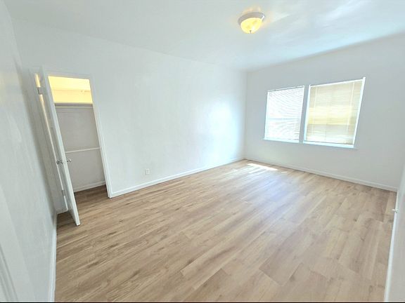 5th image of 13415 Bailey St