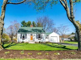 1066 Bay Rd, Webster, NY 14580