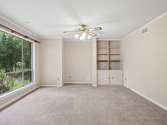 5th image of 315 Margon Ct