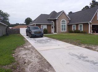 237 Hide Away Lake Dr, Kingsland, GA 31548