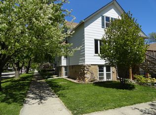 6148 Crain St APT G, Morton Grove, IL 60053