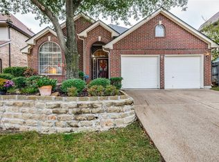 2638 Hidden Ridge Dr, Arlington, TX 76006