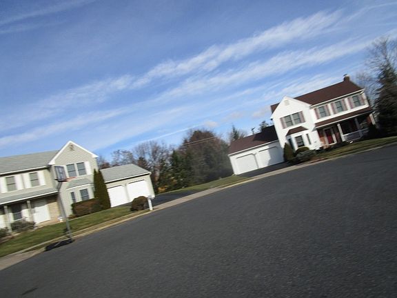 5th image of 4115 Oliver Ct