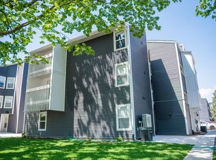 308 E White St, Champaign, IL 61820