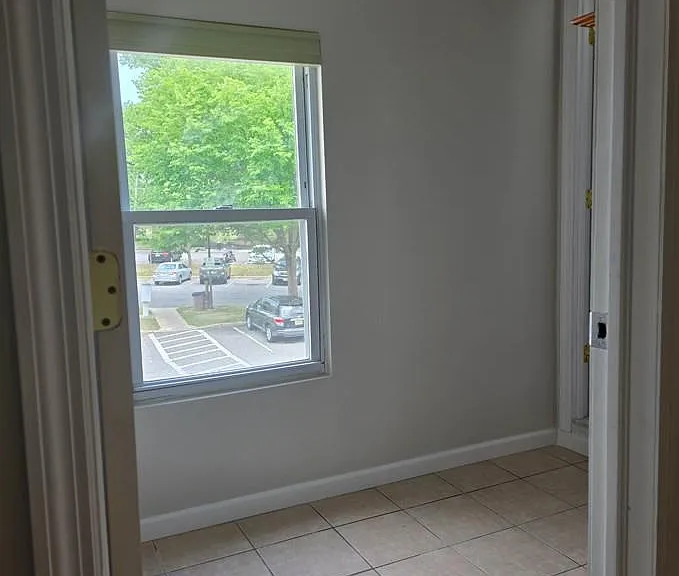 112 Main St — Photo 13