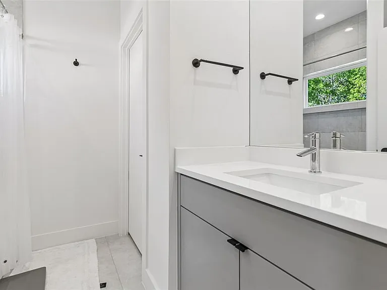3932 Valley Ridge Rd — Photo 24