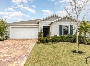 7425 35th Ln E, Sarasota, FL 34243