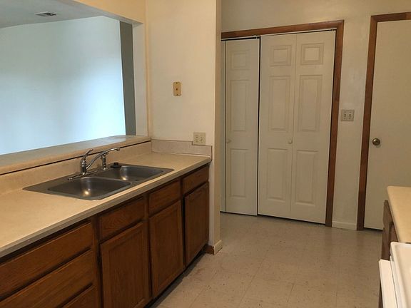 4th image of 9557 18th Bay St APT 13