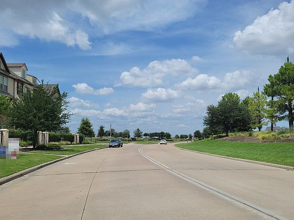 4th image of 9643 Towne Lake Pkwy