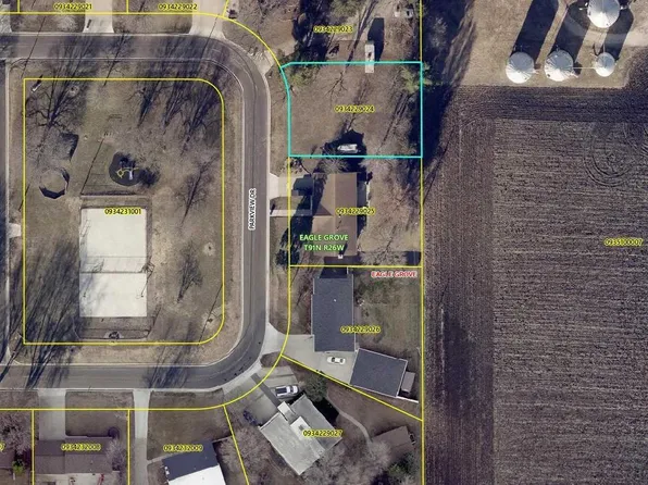 10 Parkview Dr, Eagle Grove, IA 50533
