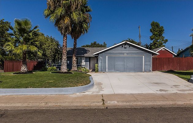 1st image of 7100 Larchmont Dr