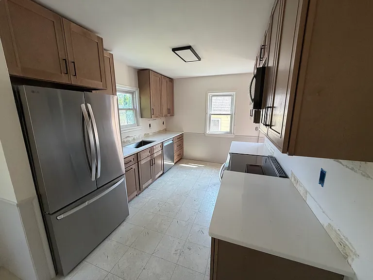 4904 53rd St E — Photo 5