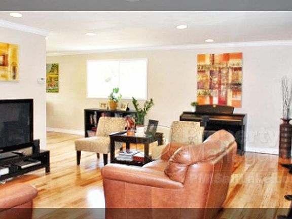 5th image of 2070 E Kensington Ave