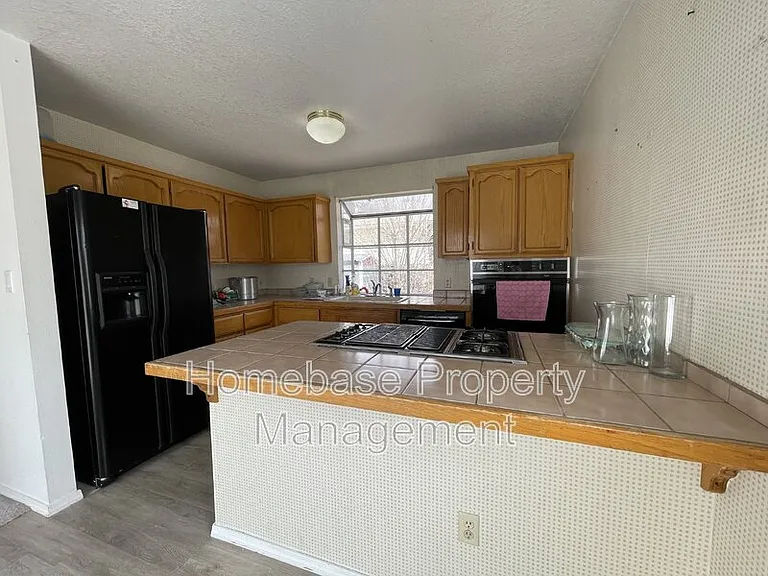 1901 Ranch Dr — Photo 5