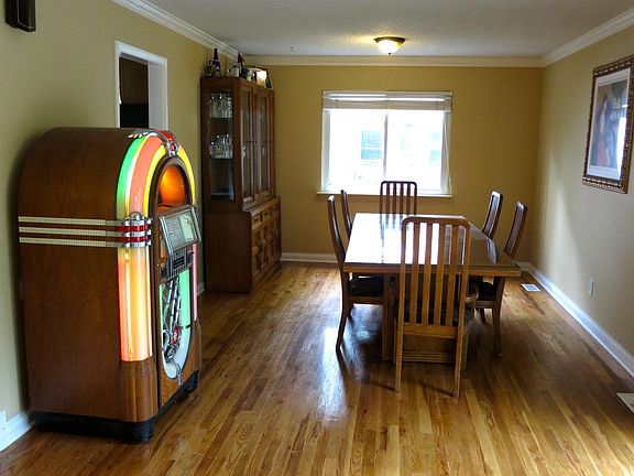 3rd image of 5139 Spinning Wheel Dr