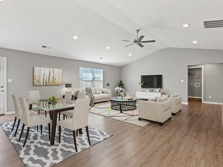 121 Landry Ln — Photo 4