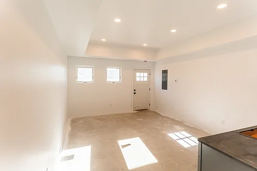 155 N Maple St #1 Photo 1