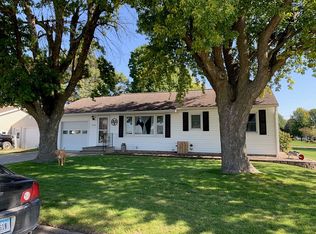 125 7th St, Jesup, IA 50648