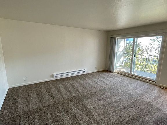 4th image of 35 Kent Ct #9