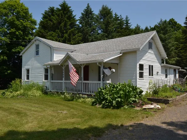 5008 Lincoln Rd, Macedon, NY 14502