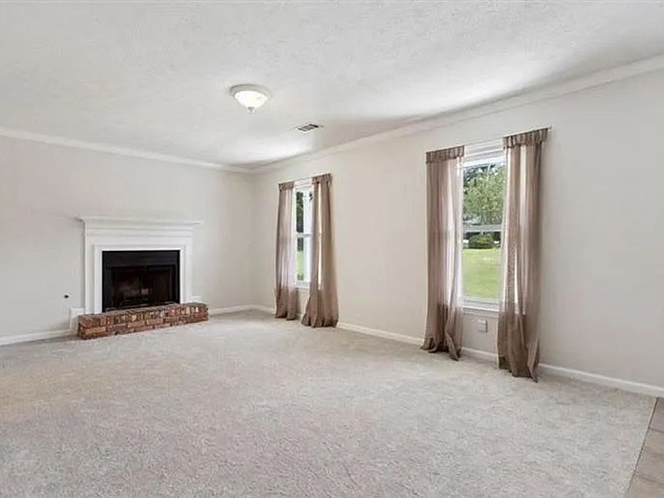 1st image of 3081 Brooks Dr