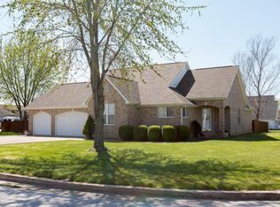 4407 N 6th St, Ozark, MO 65721