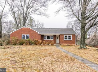 6466 Woodridge Rd, Alexandria, VA 22312