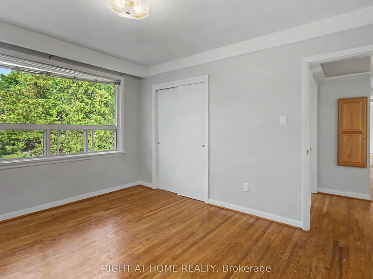 426 Seaton Dr #UPPER — Photo 14